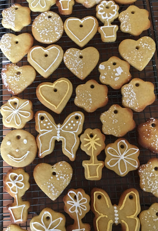Lemon Shortbread Biscuits & Macarons
