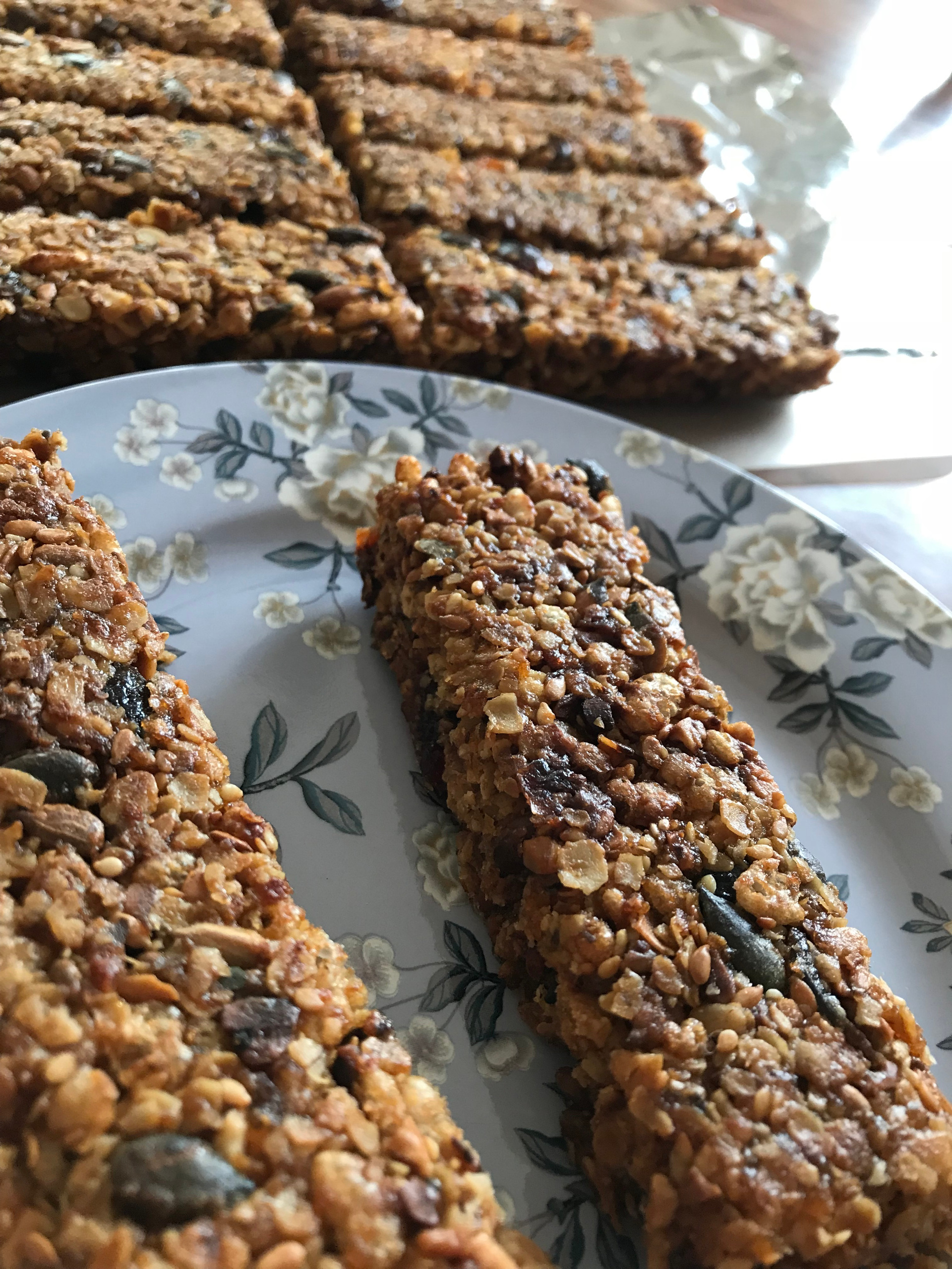 Apricot and Almond Cereal Bars